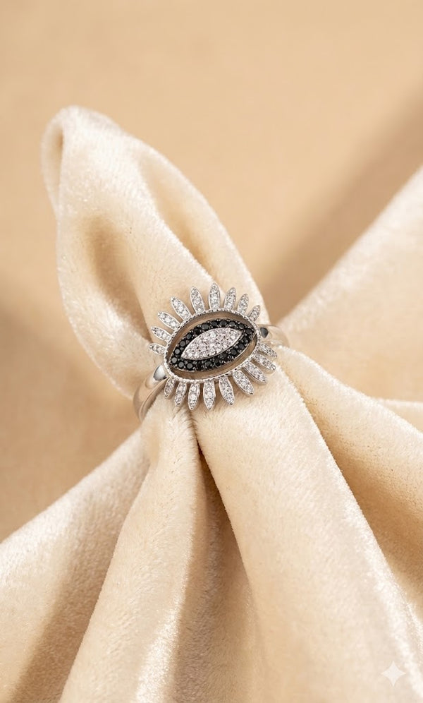 טבעת ריסים עין שחורה